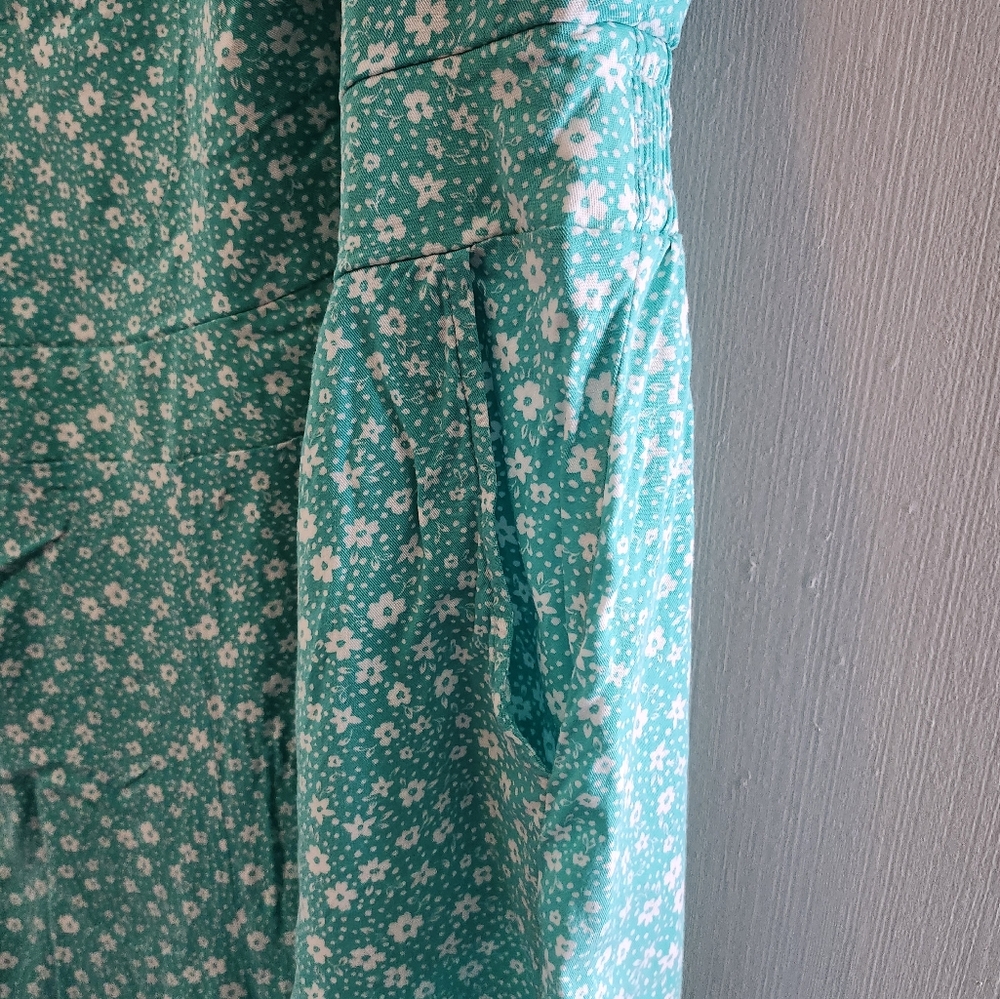 Torrid Challis Dainty Floral Print Short Romper - Picture 5 of 5